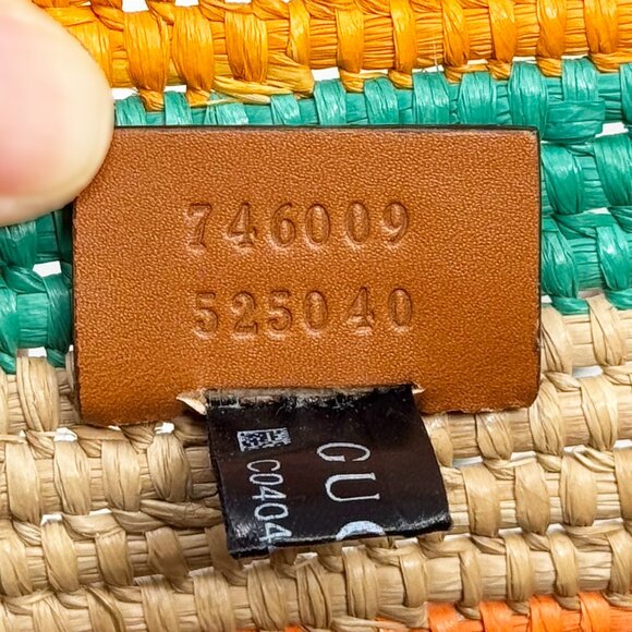 Gucci Raffia Round Interlocking G Tote with Pouch - Picture 8 of 10